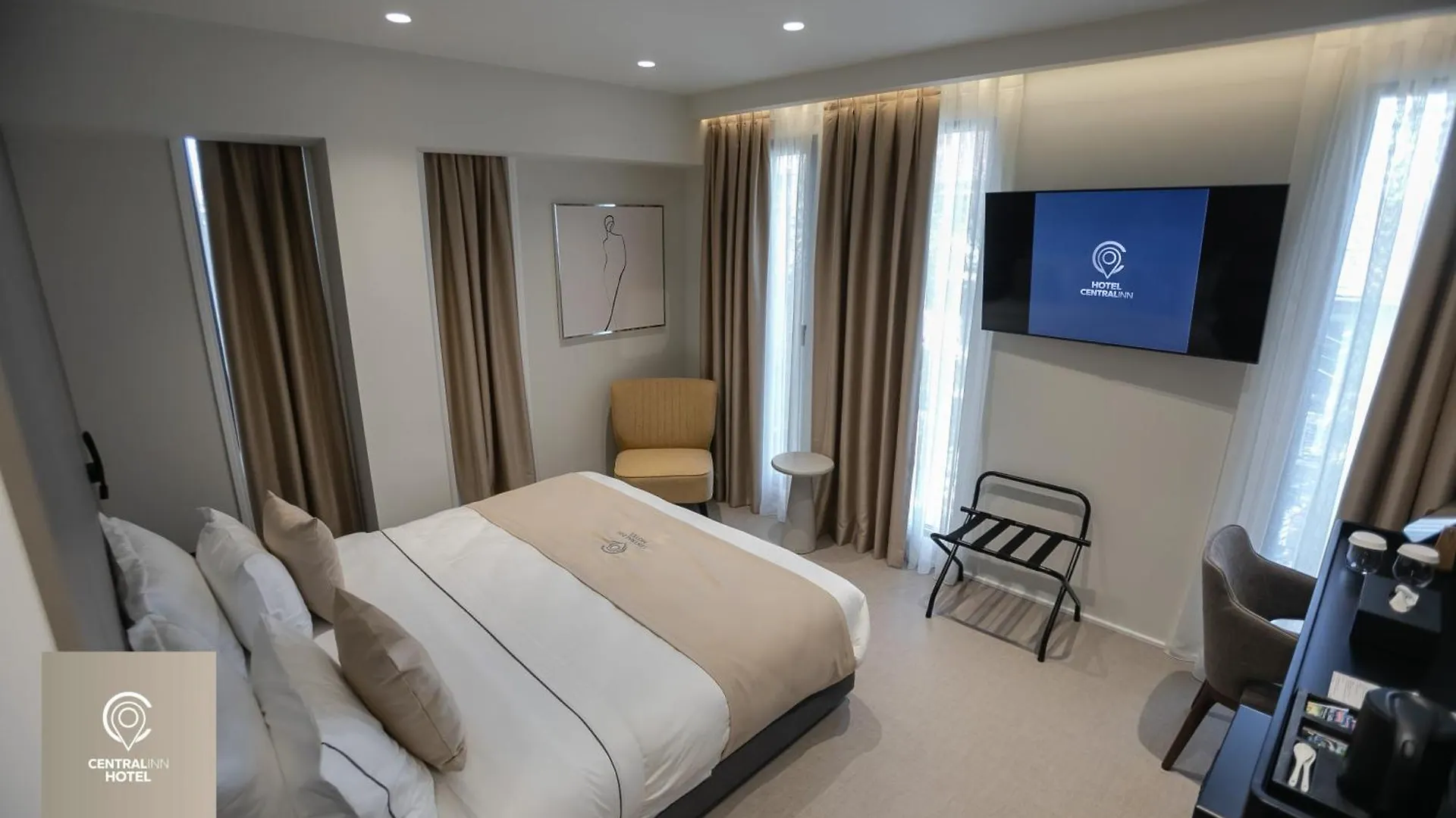 Central Inn Hotel Tirana 4*,  Albania